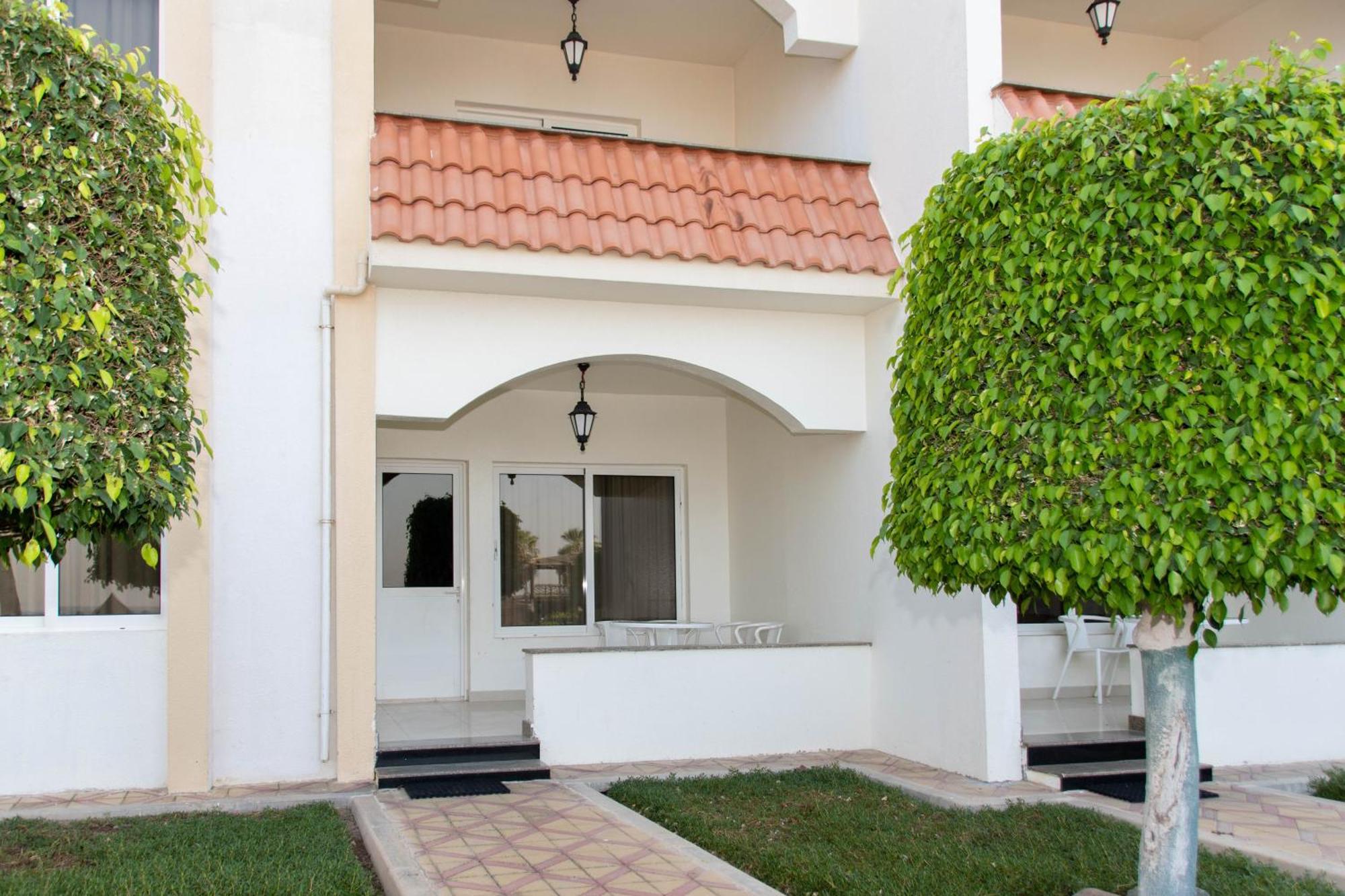 Sandy Beach Hotel & Resort Al Aqah Extérieur photo