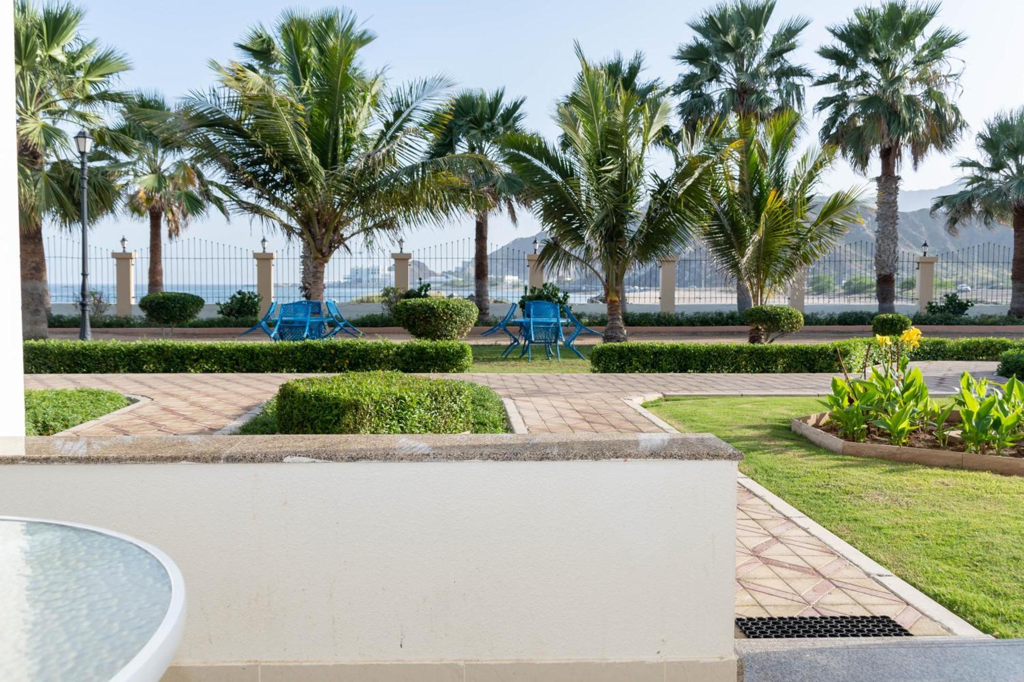 Sandy Beach Hotel & Resort Al Aqah Extérieur photo