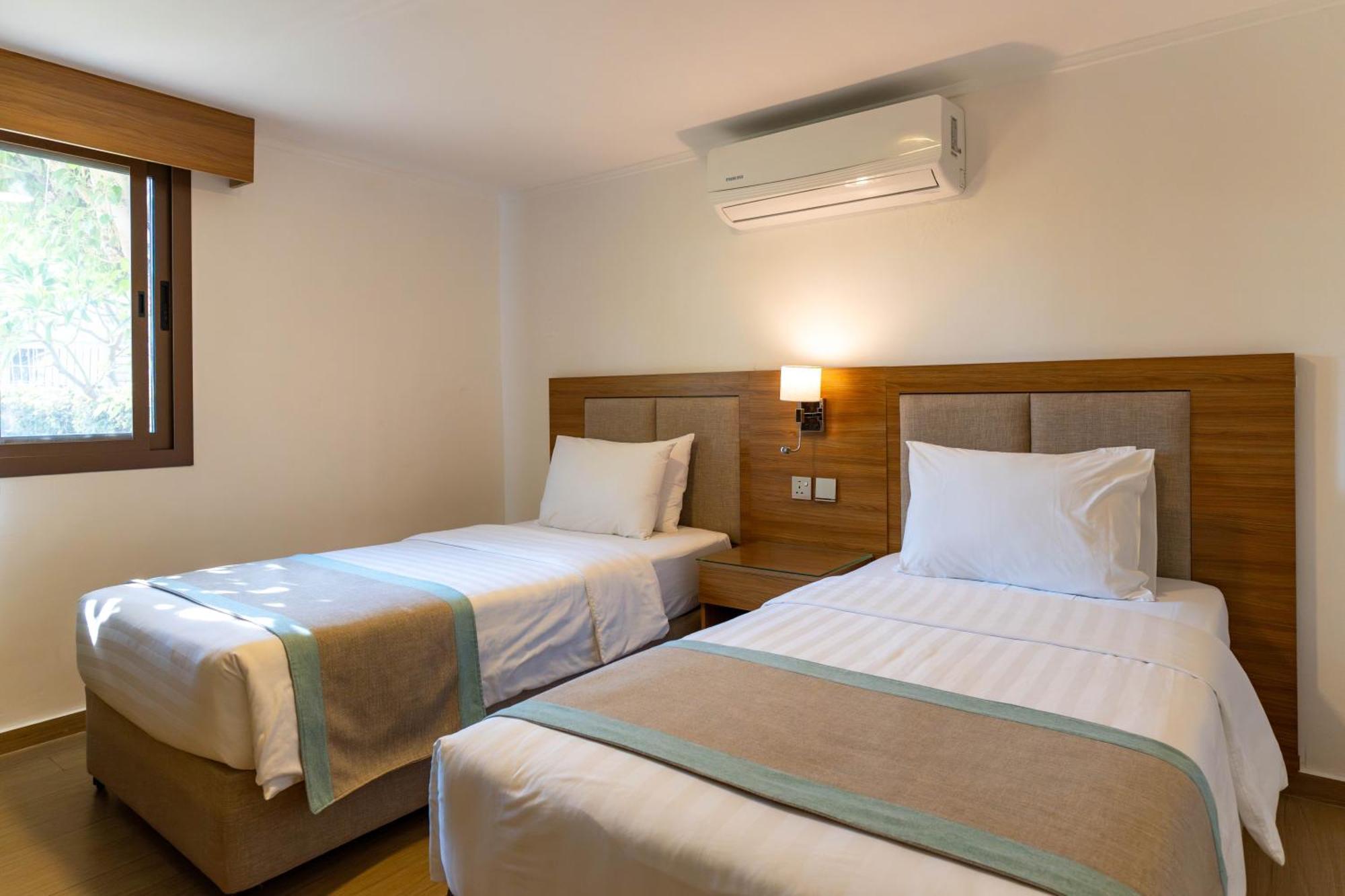 Sandy Beach Hotel & Resort Al Aqah Extérieur photo
